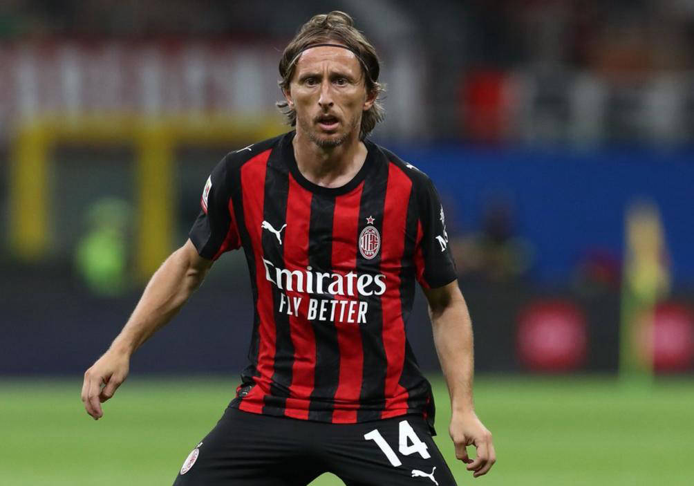 18岁中场奇才成为豪门猎物：皇马巴黎阿森纳下场，6000万估值不低