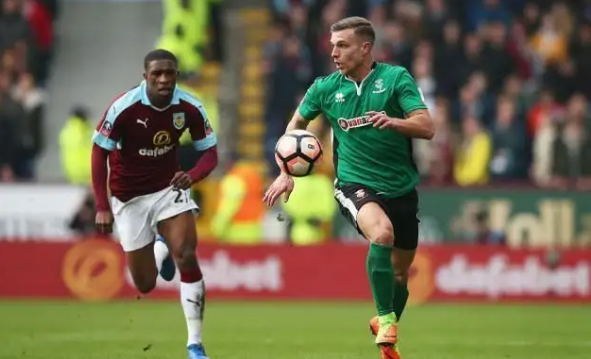 曼联积极追求希腊天才穆扎基蒂斯，有望在2026年夏季转会窗前完成交易。