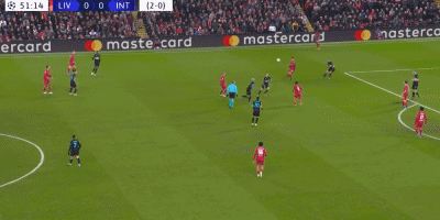 翻修球场，“连滚带爬”为的是“从从容容”